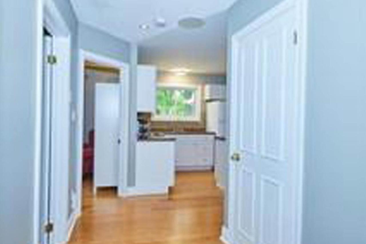 Maple Tree Cottage License # 058-2022 Niagara-on-the-Lake المظهر الخارجي الصورة